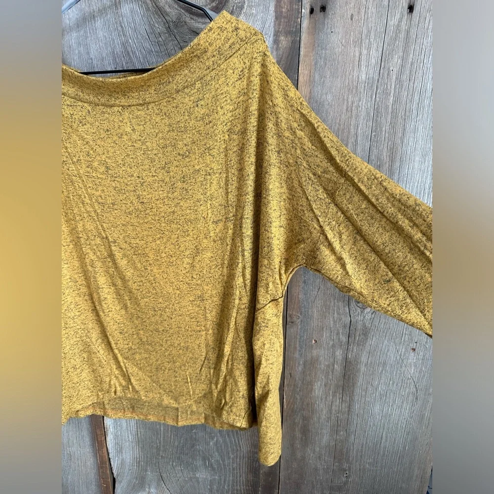 Fantastic Fawn Off The Shoulder Sweater in Mustard Yellow Size Small
